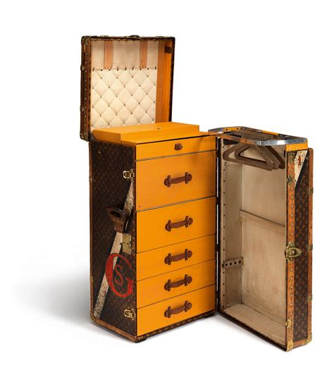 louis vuitton luggage history.